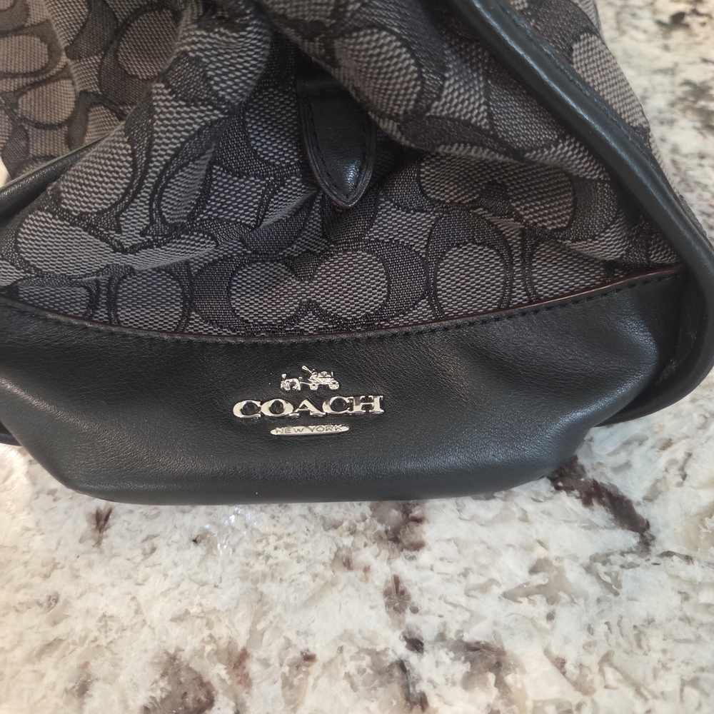 Coach Black and Gray Patterned Shoulder Bag - Picture 7 of 12